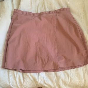 Pink polyester Abercrombie & Fitch skort with elastic waistband, size 8